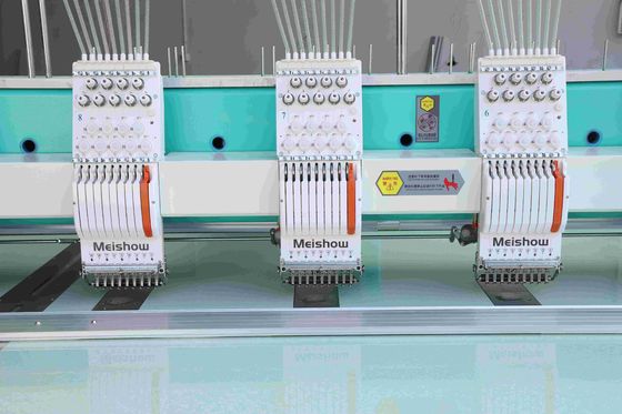 Máy thêu phẳng 6 màu đa đầu với chức năng cắt tự động