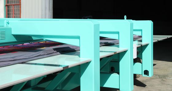 Máy thêu chenille hỗn hợp 15 đầu cộng với 15 đầu Máy thêu tùy chỉnh